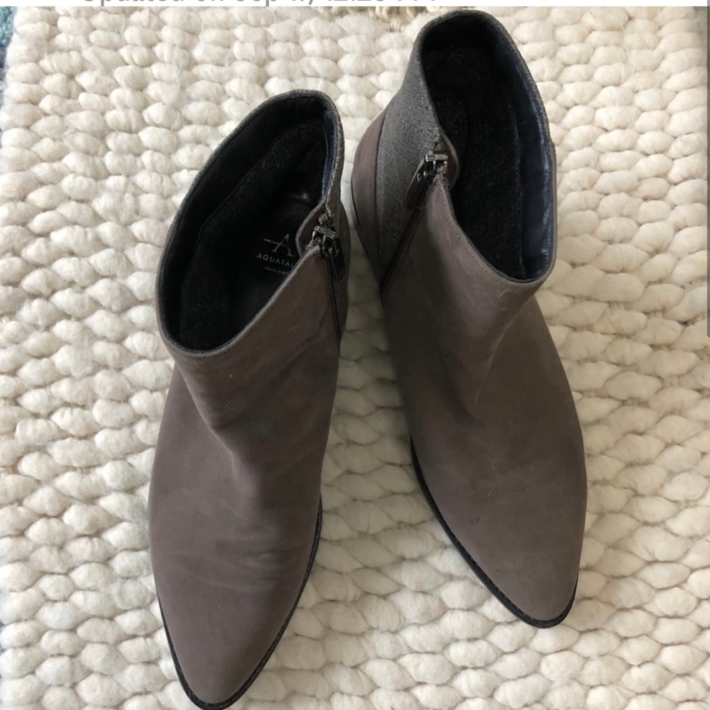 Aquatalia Water-resistant Taupe Suede Ankle Boot Bootie, Made in Italy, 9.5 / 10